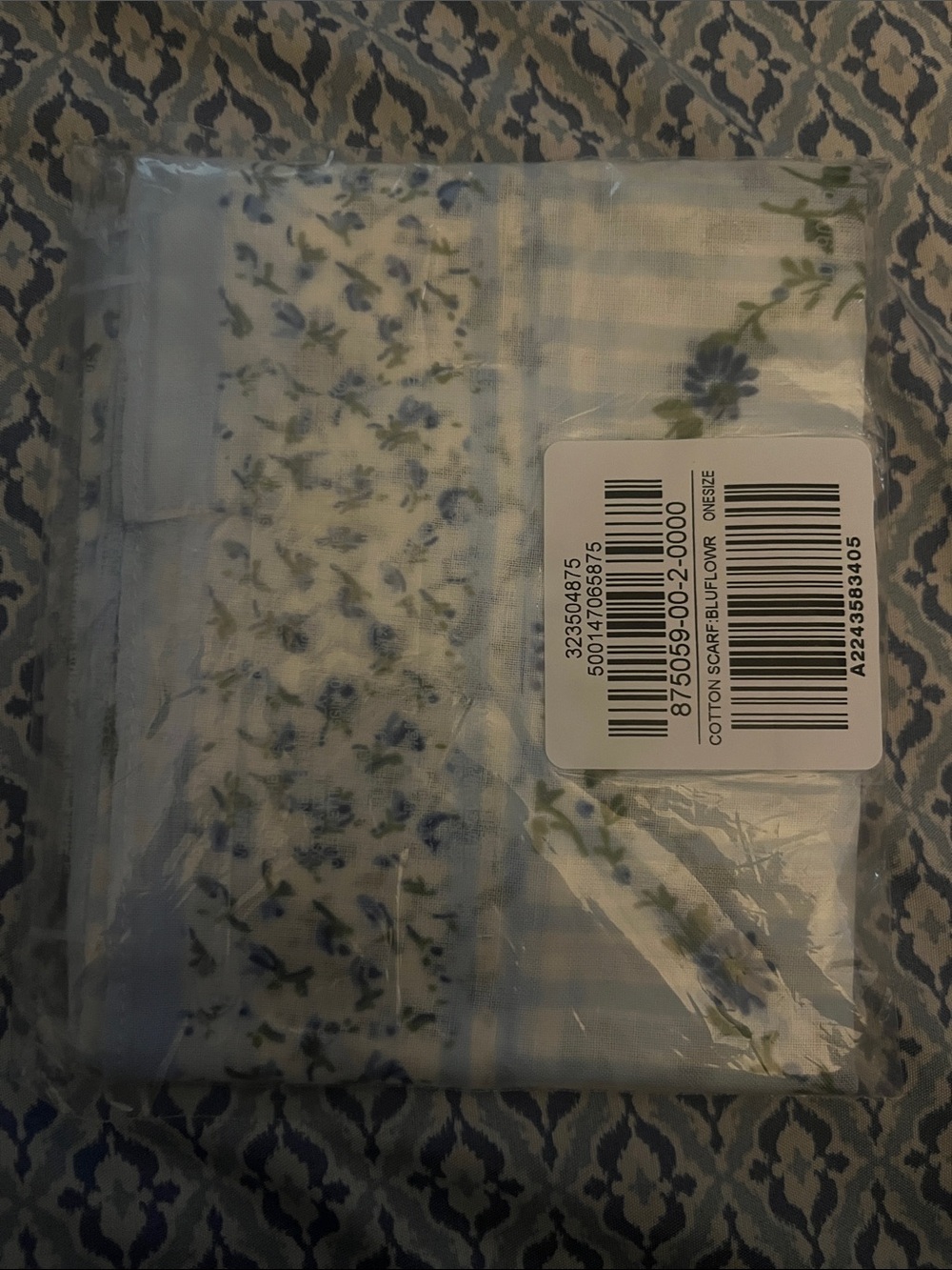 Old Navy Blue Floral Cotton Scarf - Picture 4 of 5